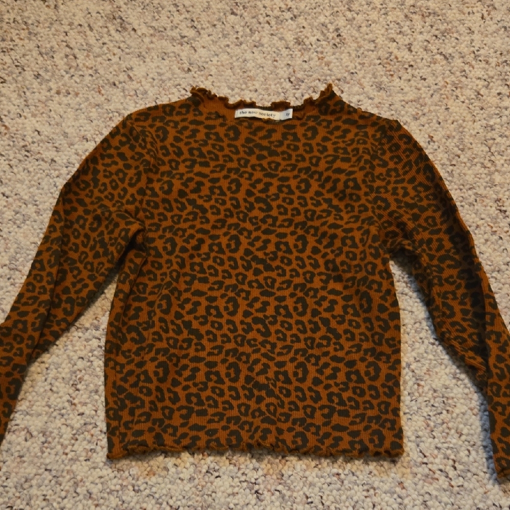 Chic Leopard Print Crew Neck Sweater